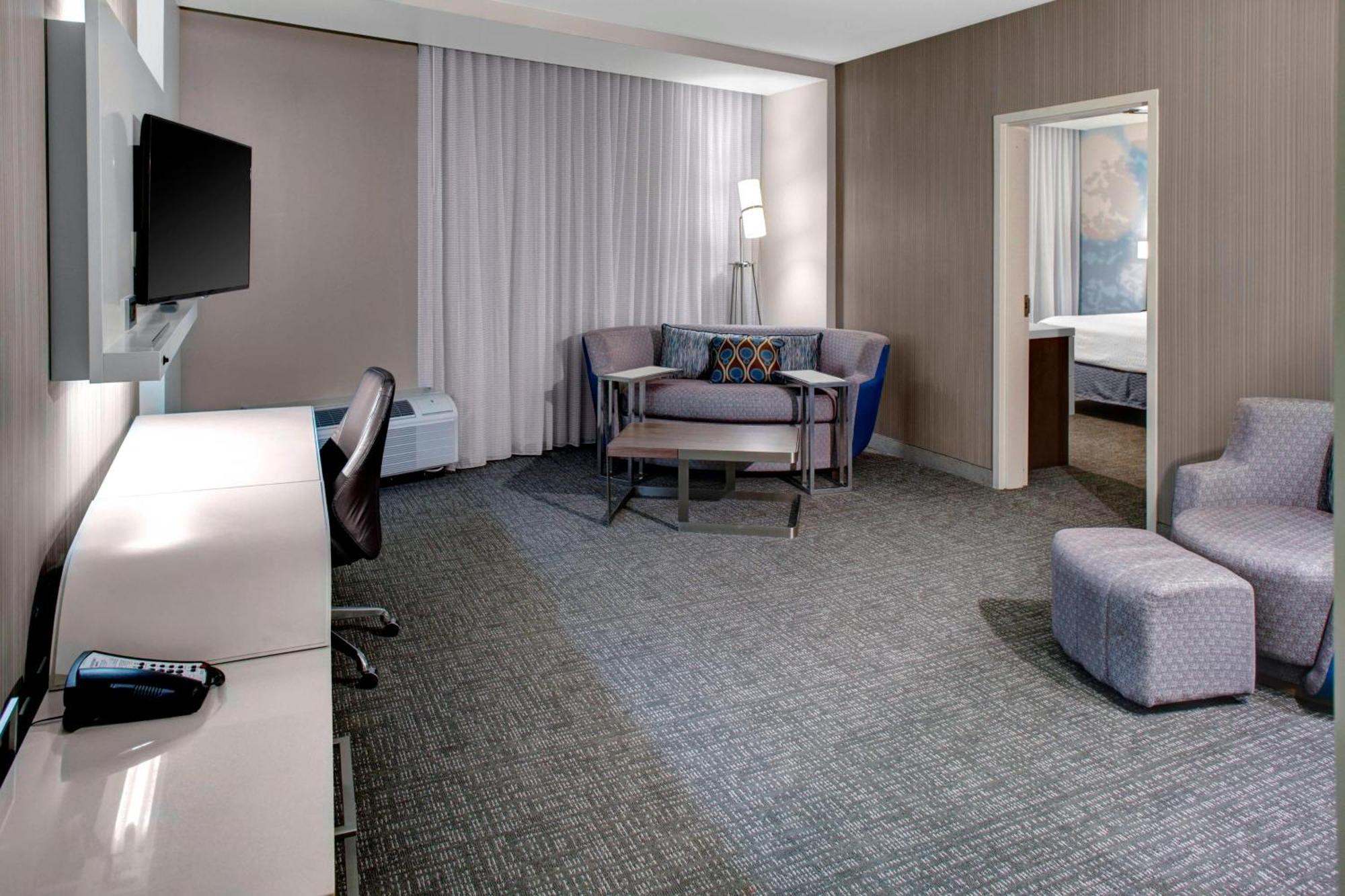 Courtyard By Marriott Carrollton Hotel Eksteriør billede