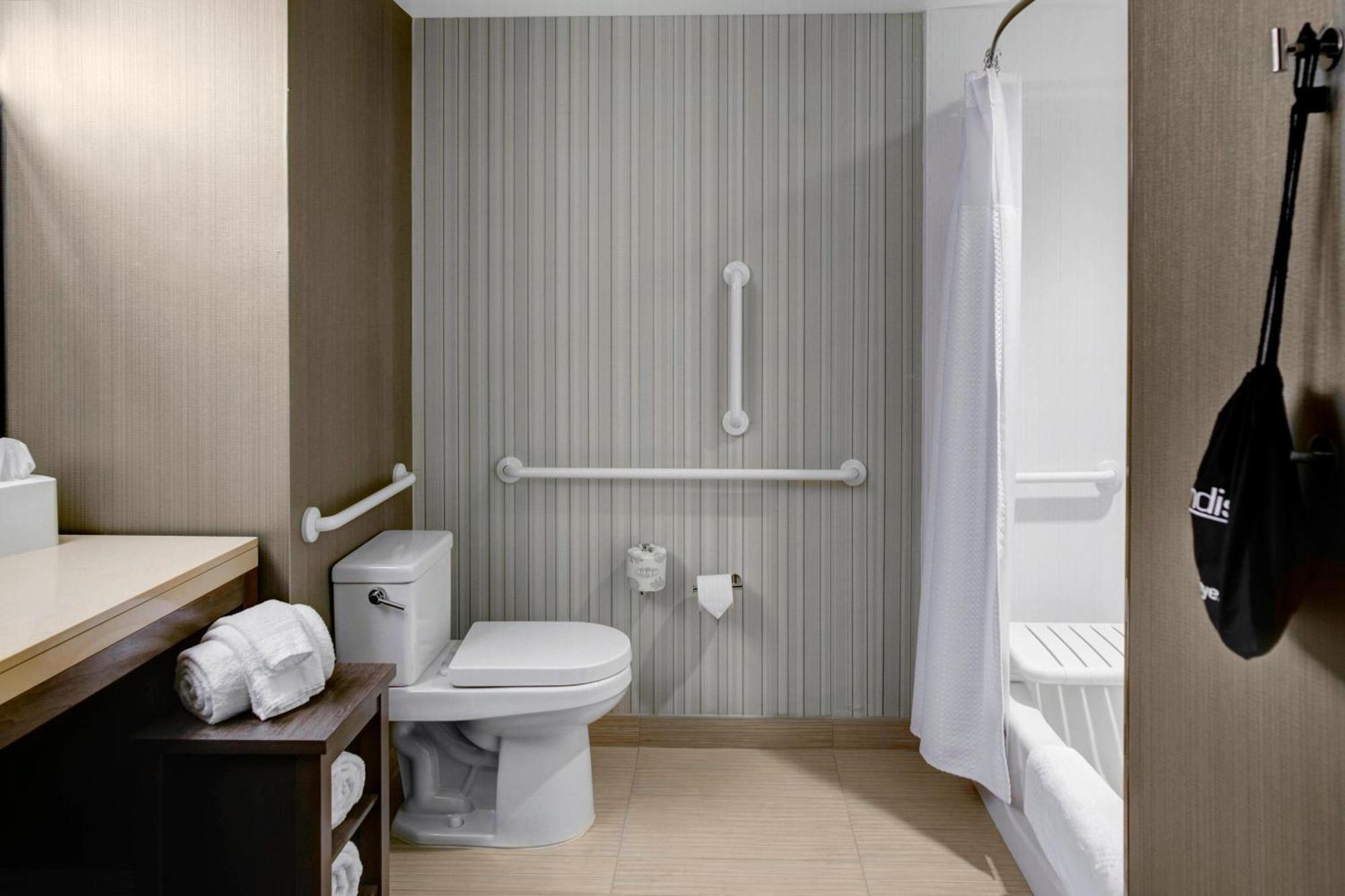 Courtyard By Marriott Carrollton Hotel Eksteriør billede
