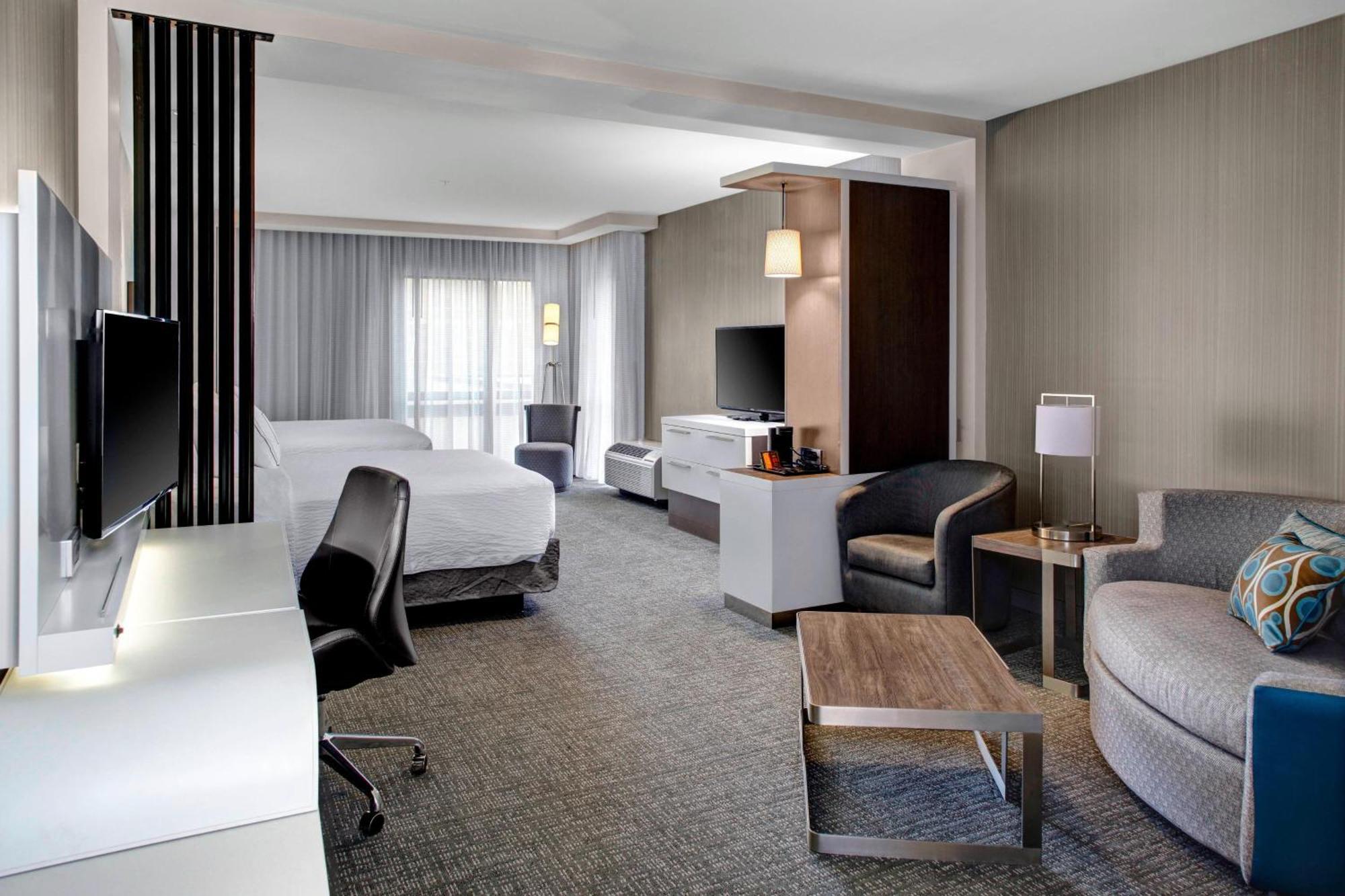 Courtyard By Marriott Carrollton Hotel Eksteriør billede
